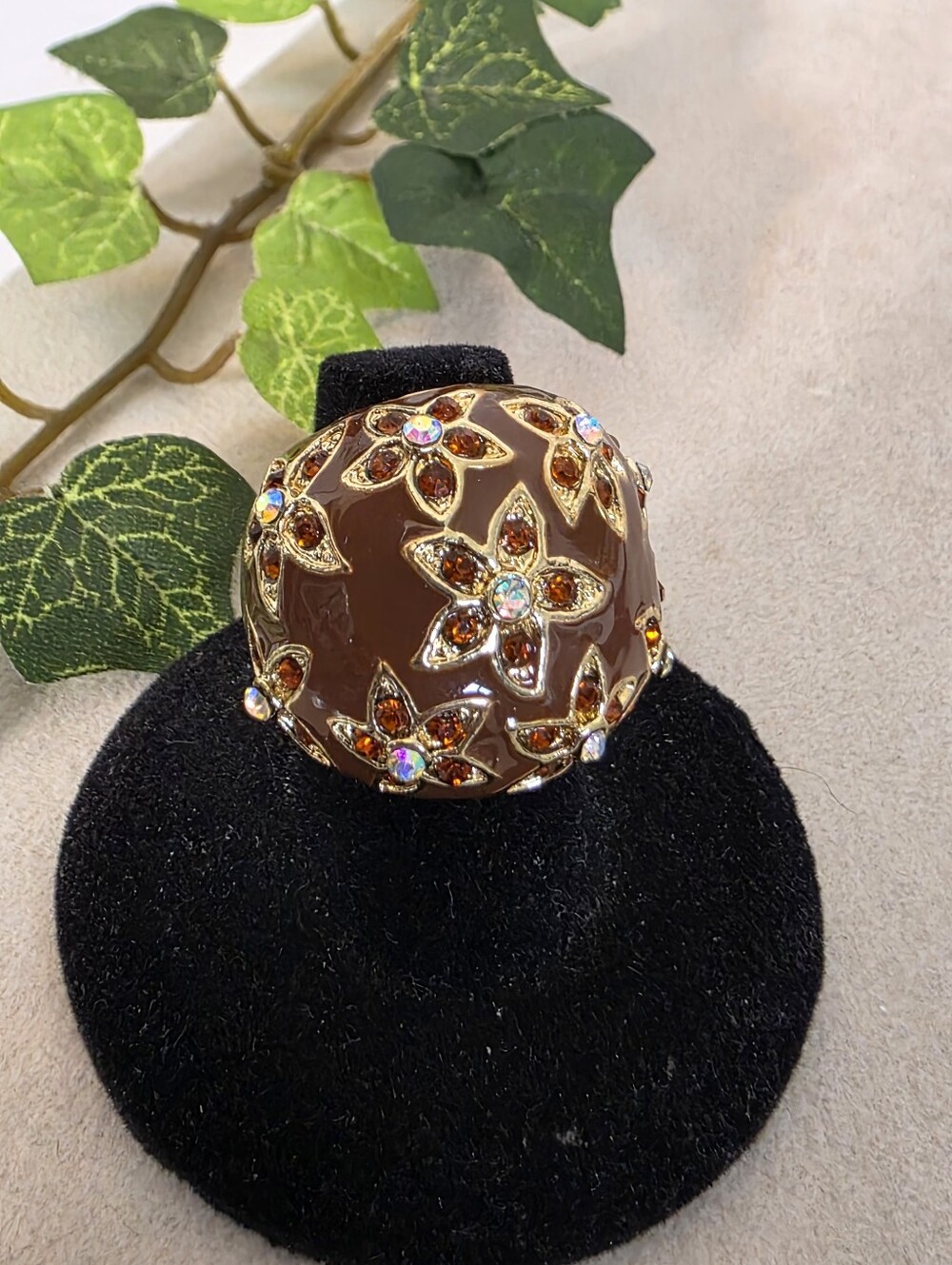 Brown Enamel Floral Statement Ring Gold Tone Rhinestone Stretch Band OS